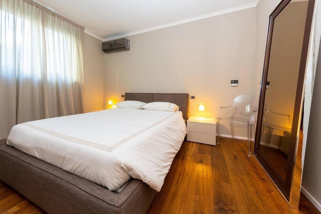 Apartment Splendido In Piazza San Carlo
