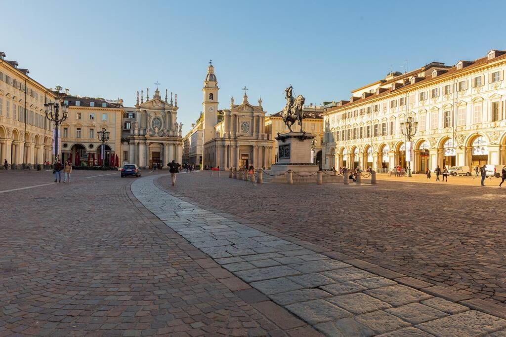 Apartment Splendido In Piazza San Carlo
